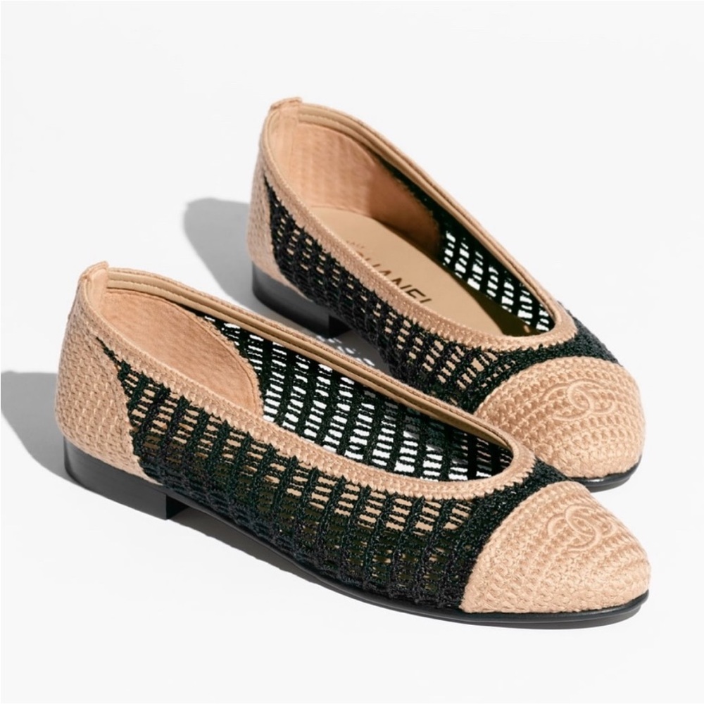 CHANEL Beige and Black Mesh Flats size 8/38